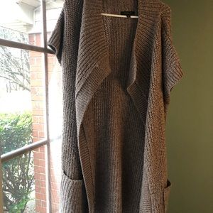 Beautiful Ann Taylor brown sweater